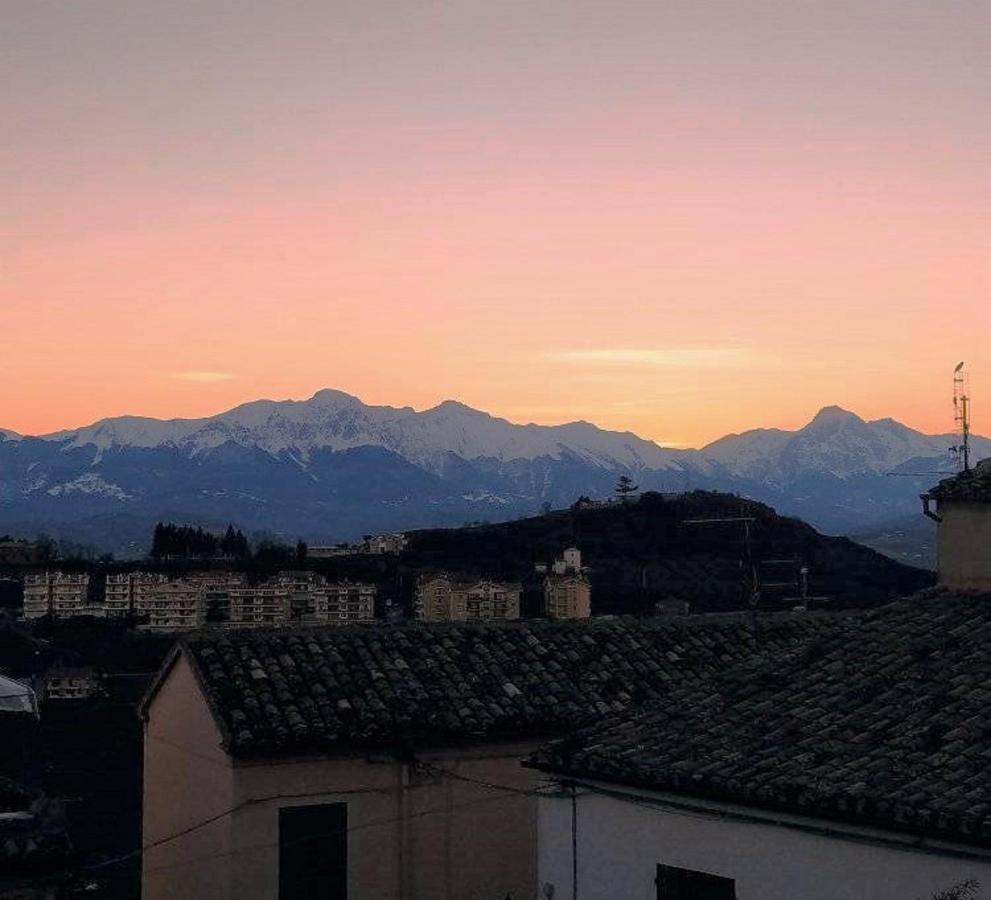 Casa In Centro Storico Vista Gran Sasso Lejlighed Atri Eksteriør billede